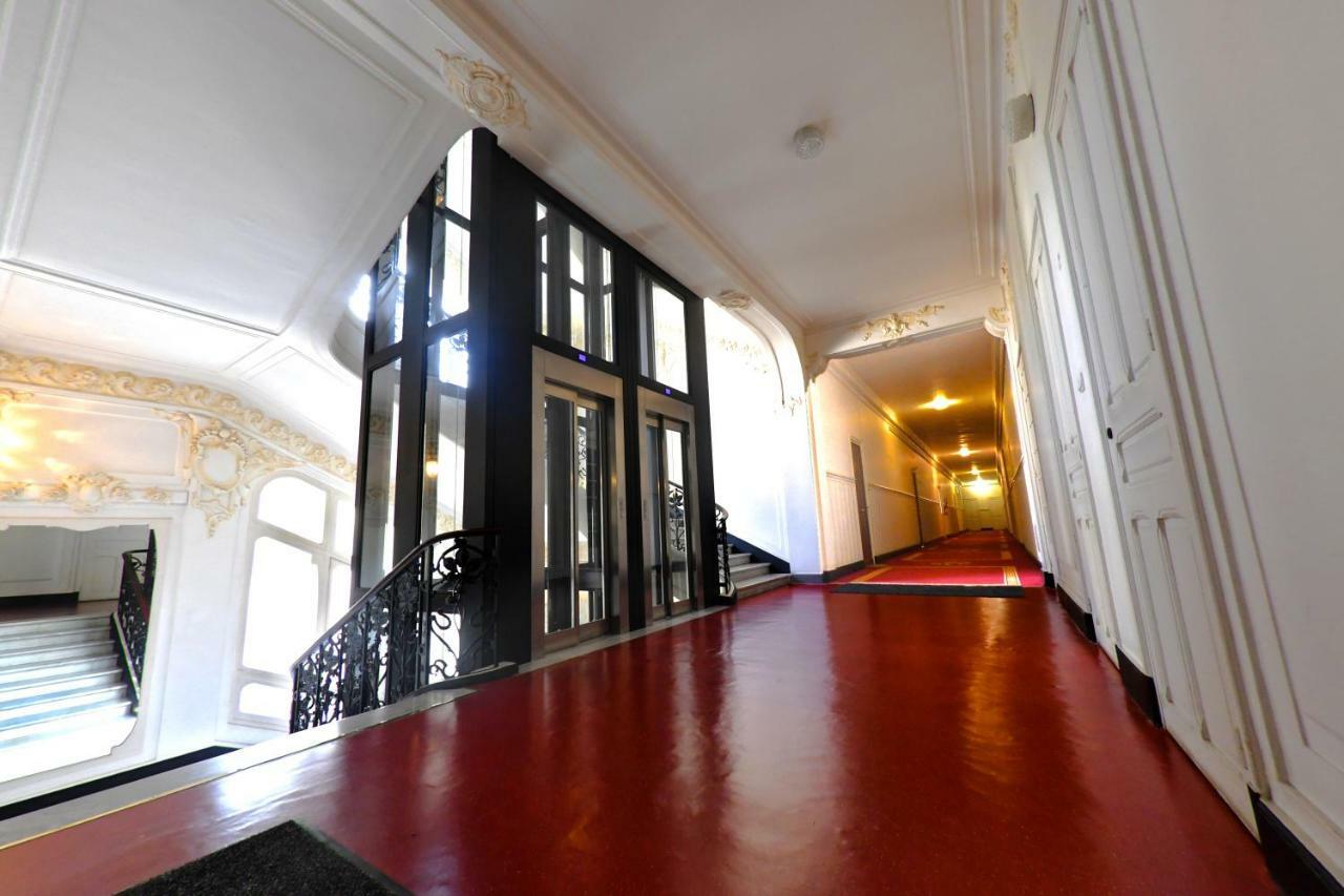 Winter Palace 멍똥 외부 사진